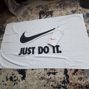 Nike Towel Set‎
